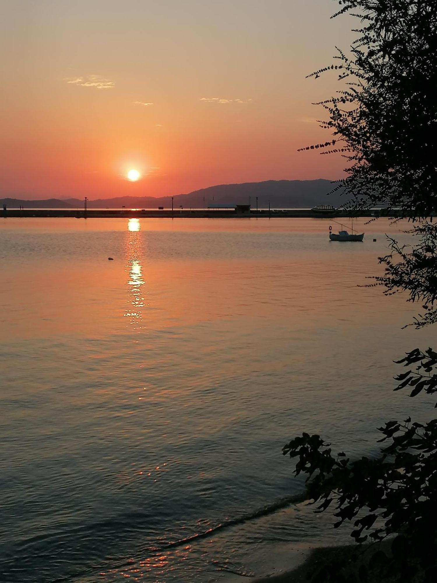 Villa Evmenia Panoramic View & Sea Front Apartments Skopelos Exterior foto